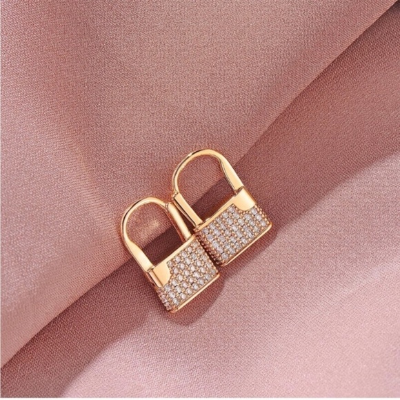 Gold 14k Gold Plated Cubic Zirconia Lock Pendant Necklace - Picture 3 of 3